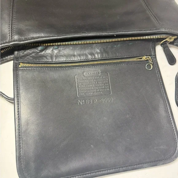 COACH Legacy 9060 Duffle Black Shoulder Vintage